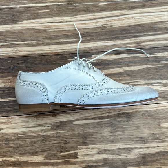 Felisa Soft Oxfords - Picture 6 of 9